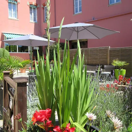 Le Trianon Hotel Étel